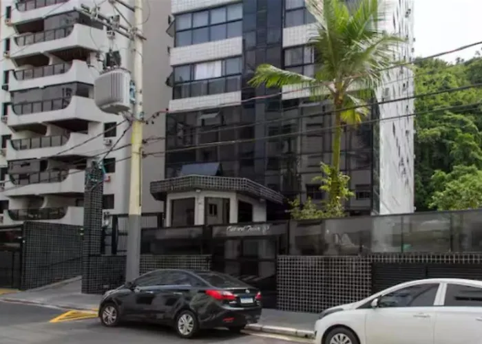 Apto salão de jogos com Suite 2 vagas na garagem Guarujá
